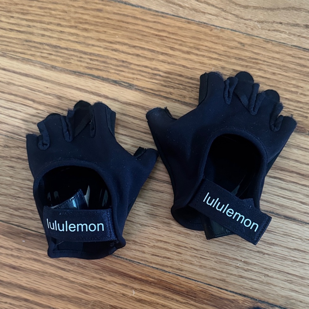 lululemon athletica Black Fingerless Weight lifting Gloves(xs/s)